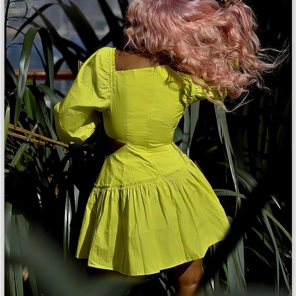 AMAZON THE DROP: Juliette Foxx - Long Sleeve Cut-out Dress - Picture 5 of 5